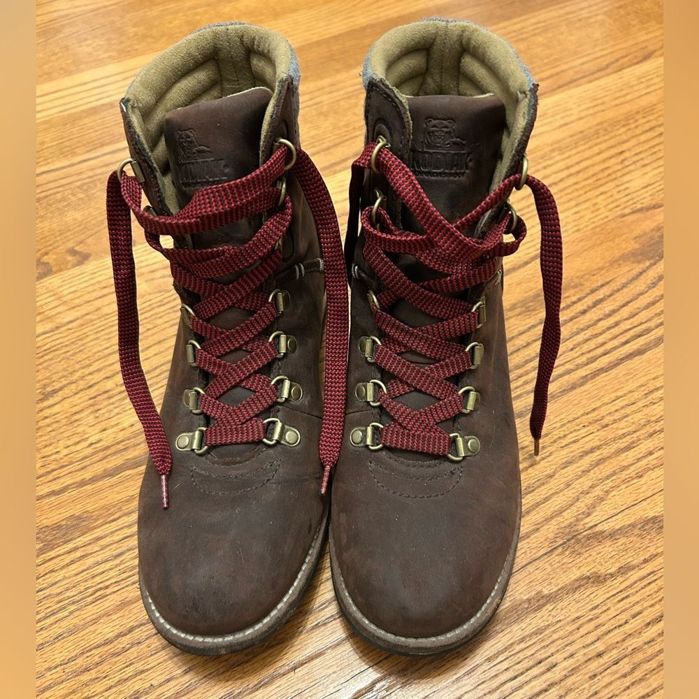 Kodiak Surrey II Waterproof Hiking Brown Leather Boots with Red Laces